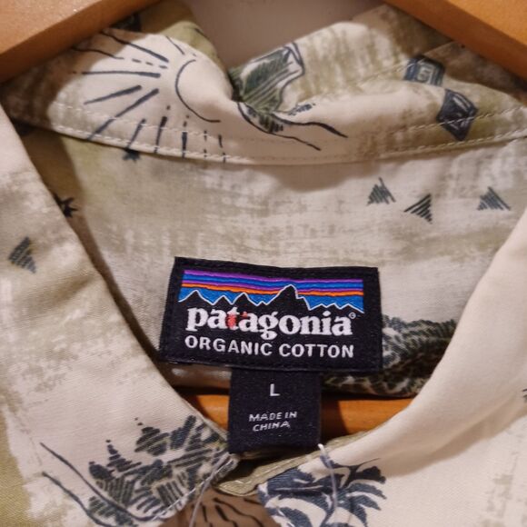 NWT Patagonia Go To Button Up Shirt Yosemite Half Dome Bear Print Size Large - Picture 3 of 9